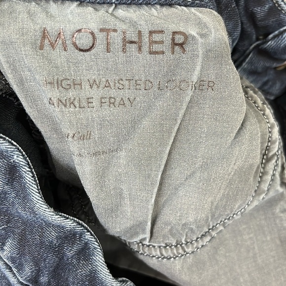 MOTHER High Waisted Looker Ankle Fray Last Call Wash Size 28 - Picture 9 of 9